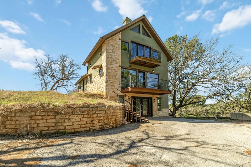 128 Kaupo DR, Bastrop, TX 78602