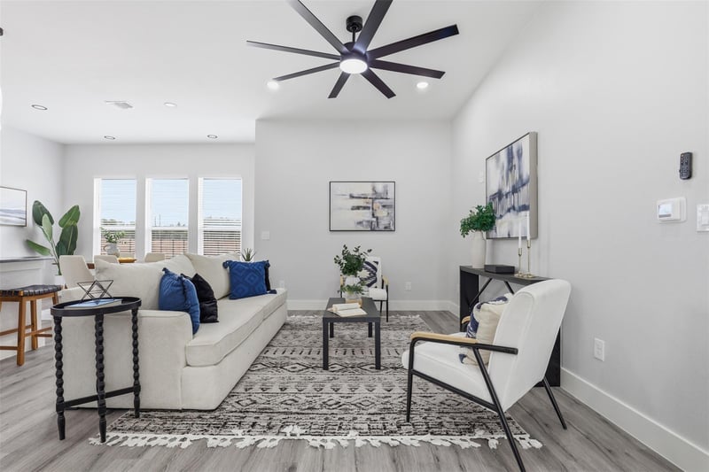 123 Los Robles RD, Elgin, TX 78621