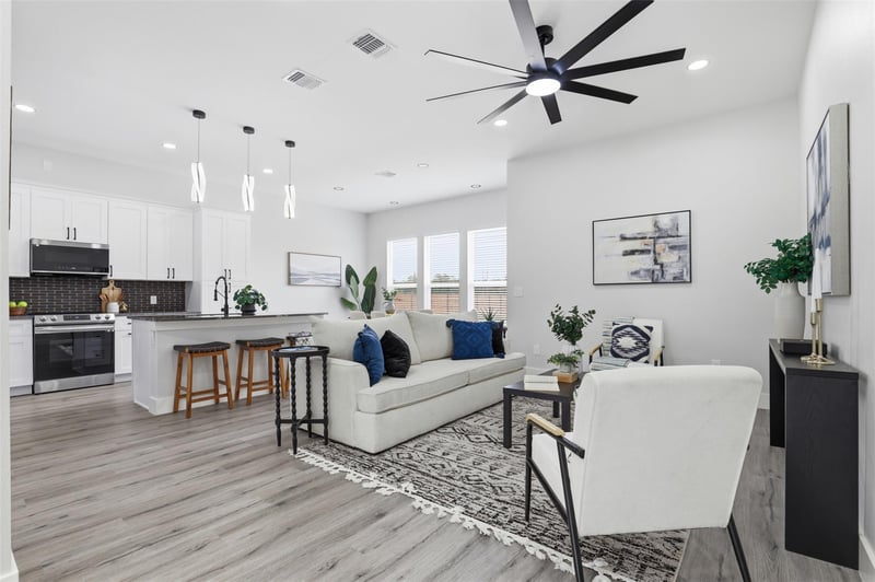 123 Los Robles RD, Elgin, TX 78621