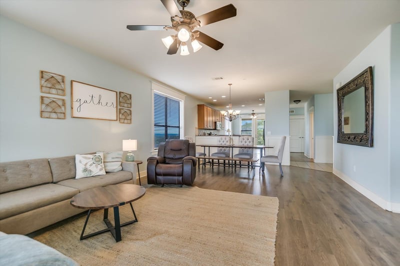 17800 Edgewood Way #301, Jonestown, TX 78645