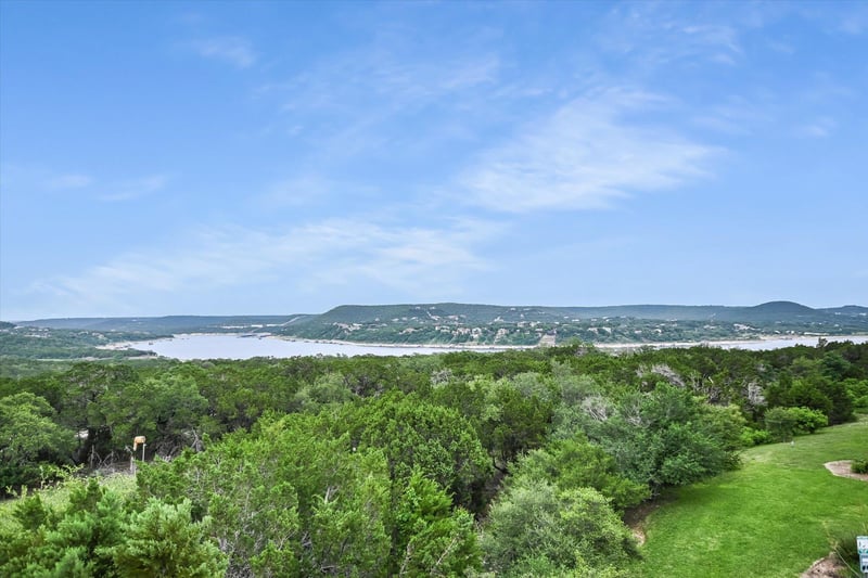 17800 Edgewood Way #301, Jonestown, TX 78645