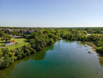 615 Pecan Ave, Round Rock, TX 78664