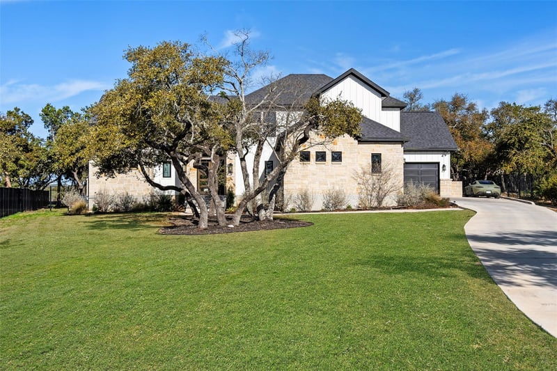 316 Stockman DR, Dripping Springs, TX 78620