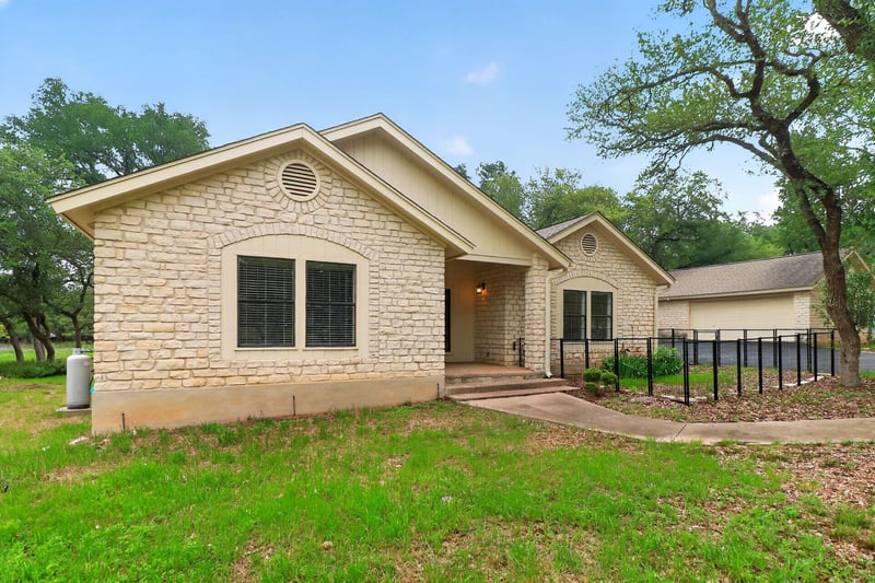 128 Mockingbird LN, Georgetown, TX 78633