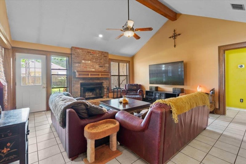 406 Willow Wood DR, Pflugerville, TX 78660