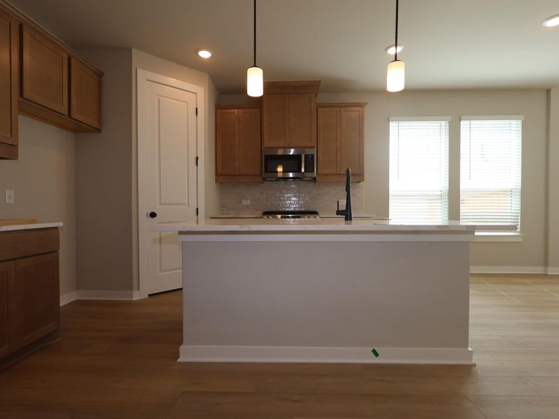 635 Clarissa ST, Buda, TX 78610