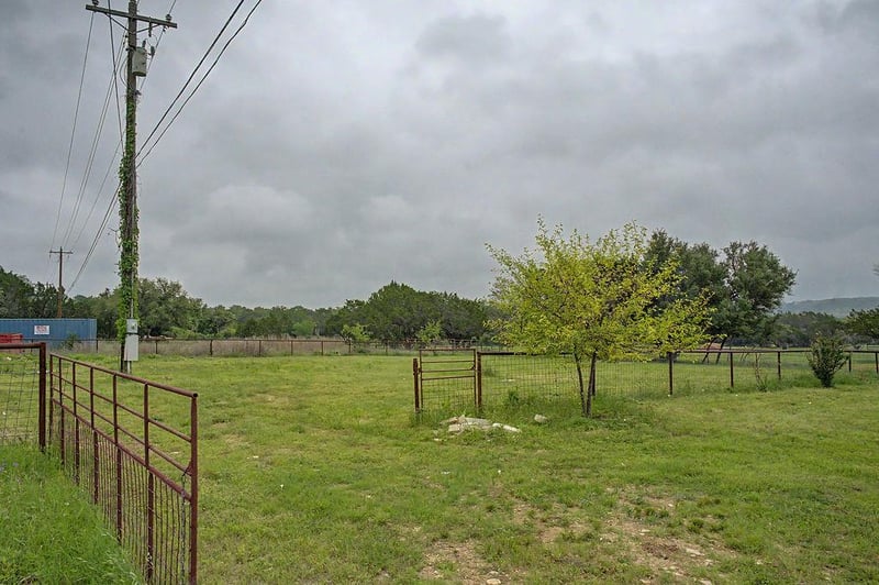 200 E Meadow LN, Wimberley, TX 78676