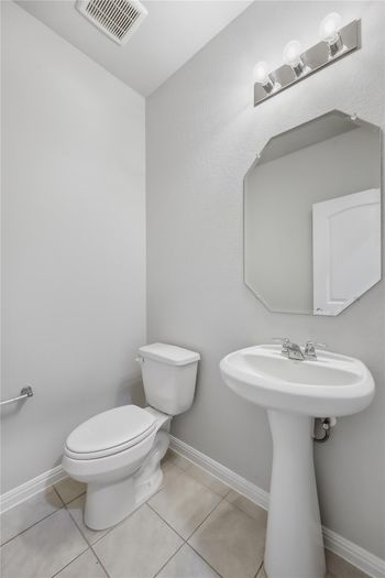 2520 Roosevelt RD, Leander, TX 78641