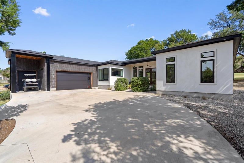 418 Venture BLVD S, Point Venture, TX 78645