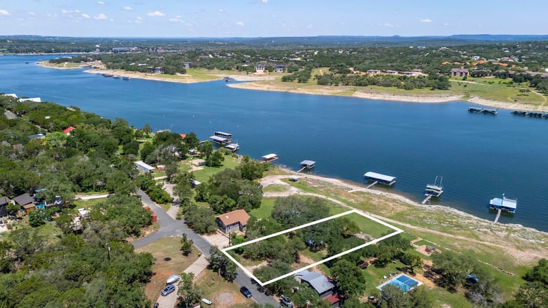 20808 Lakeshore DR W, Spicewood, TX 78669