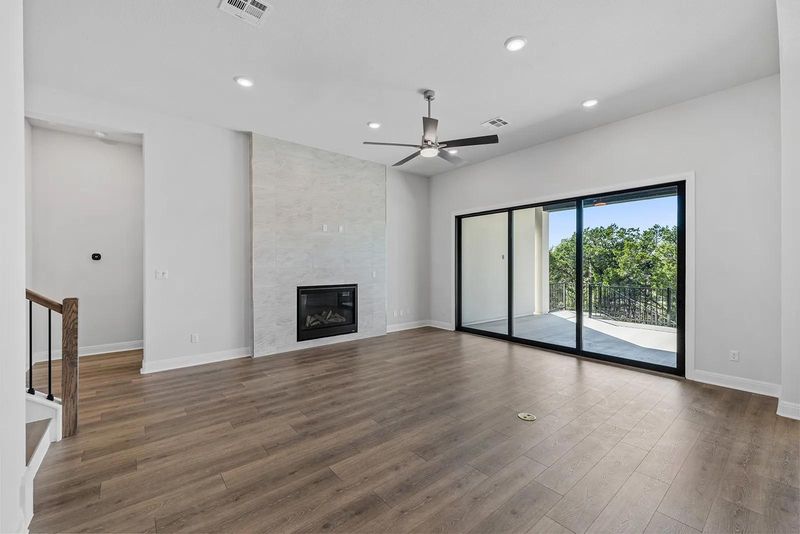 1912 Crimson Sunset DR, Georgetown, TX 78628