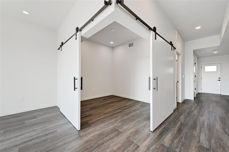 4004 Banister LN #303, Austin, TX 78704