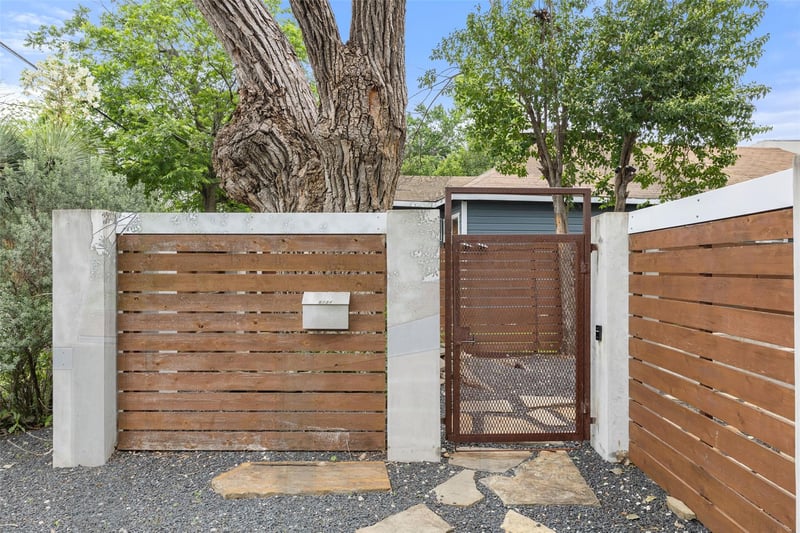 613 W Annie ST #A, Austin, TX 78704