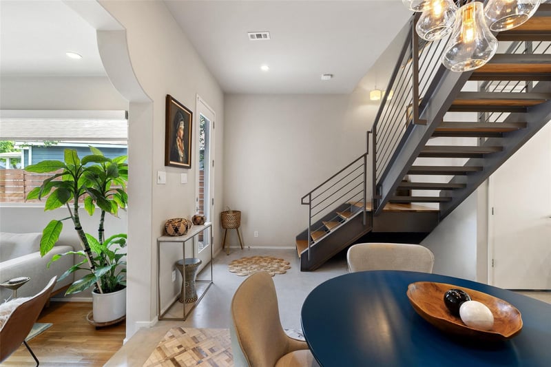 613 W Annie ST #A, Austin, TX 78704