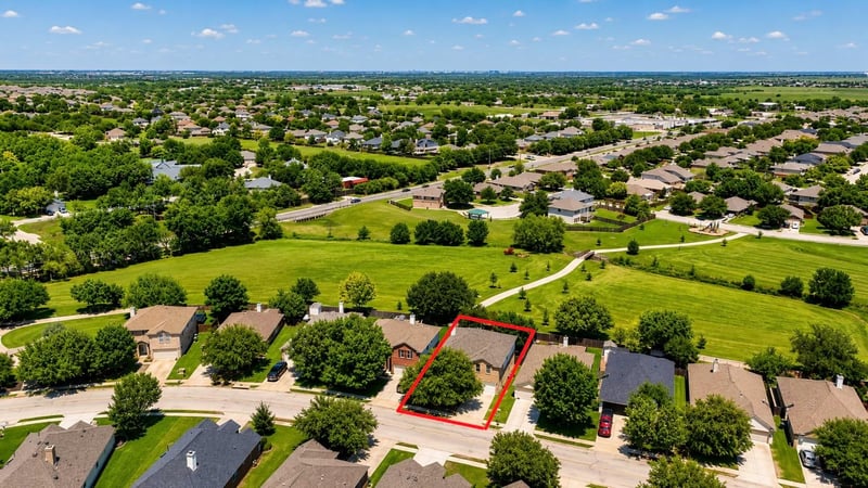 3321 Winding Shore LN, Pflugerville, TX 78660
