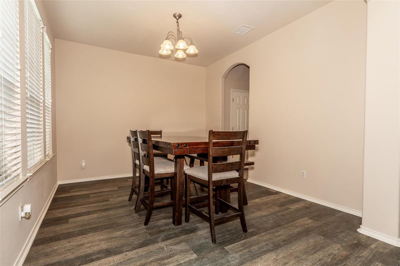 318 Hyltin ST, Hutto, TX 78634