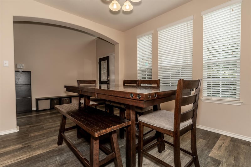 318 Hyltin ST, Hutto, TX 78634