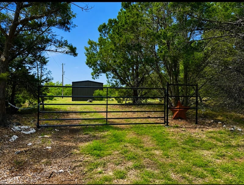 300 Live Oak Hills CT, San Marcos, TX 78666
