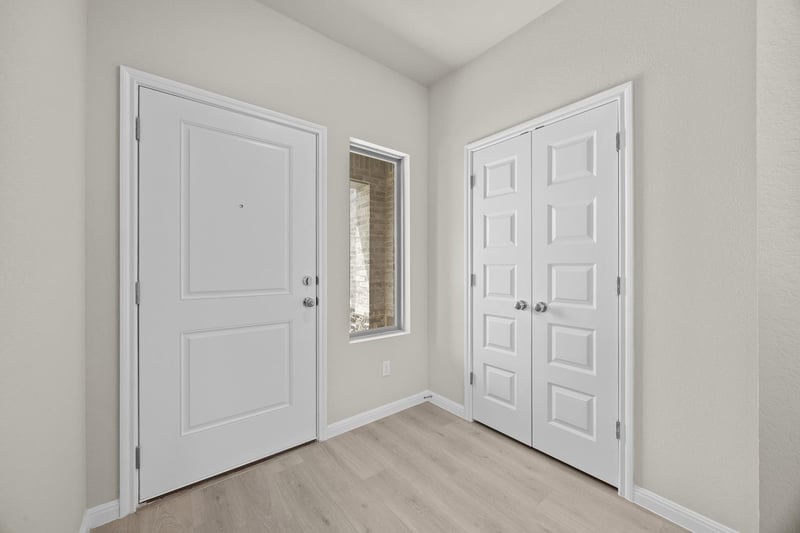 206 Hornet ST, Elgin, TX 78621