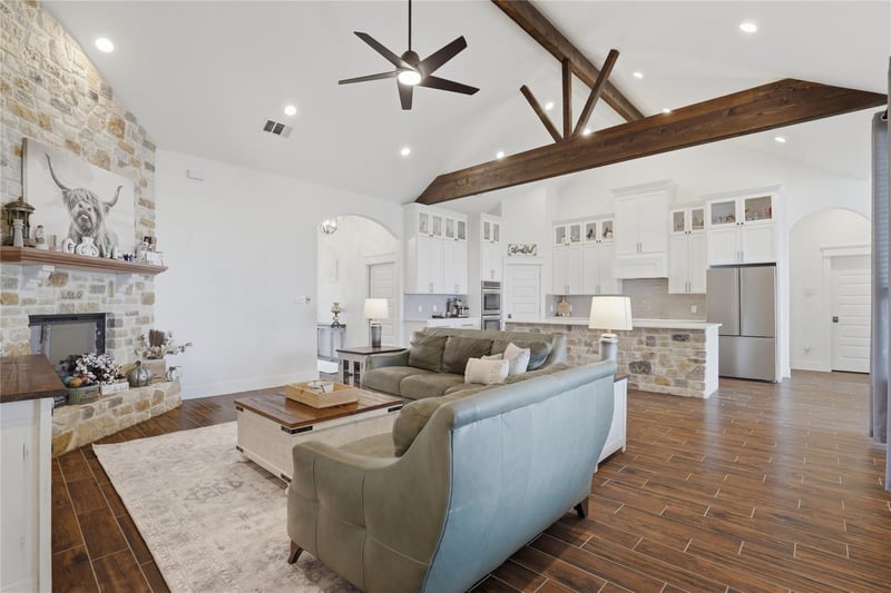 133 Greg LN, Jarrell, TX 76537