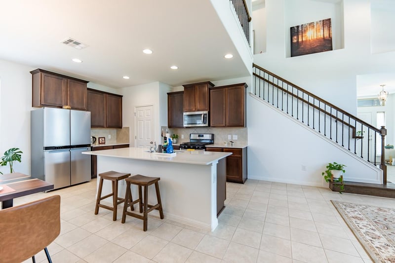 169 Mayney LN, Leander, TX 78641