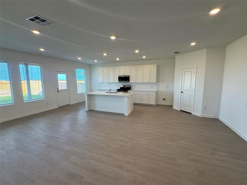 105 El Mirage RD, San Marcos, TX 78666