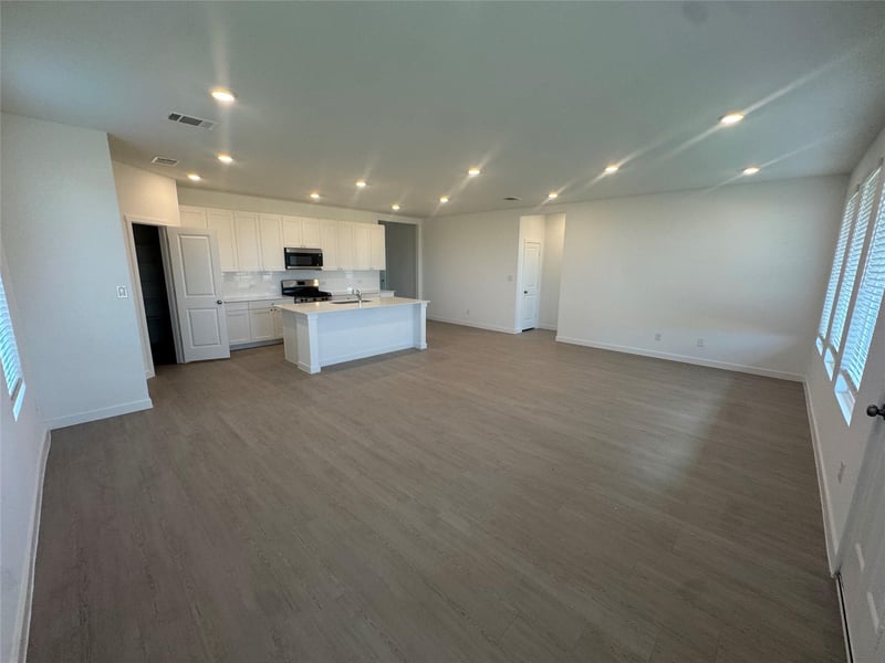 109 El Mirage RD, San Marcos, TX 78666