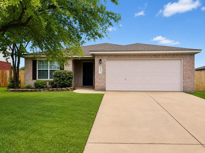 1005 W South ST, Leander, TX 78641