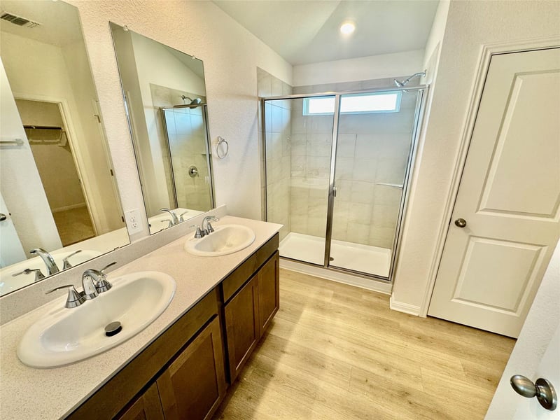 231 Red Tail Hawk LN, Cedar Creek, TX 78612