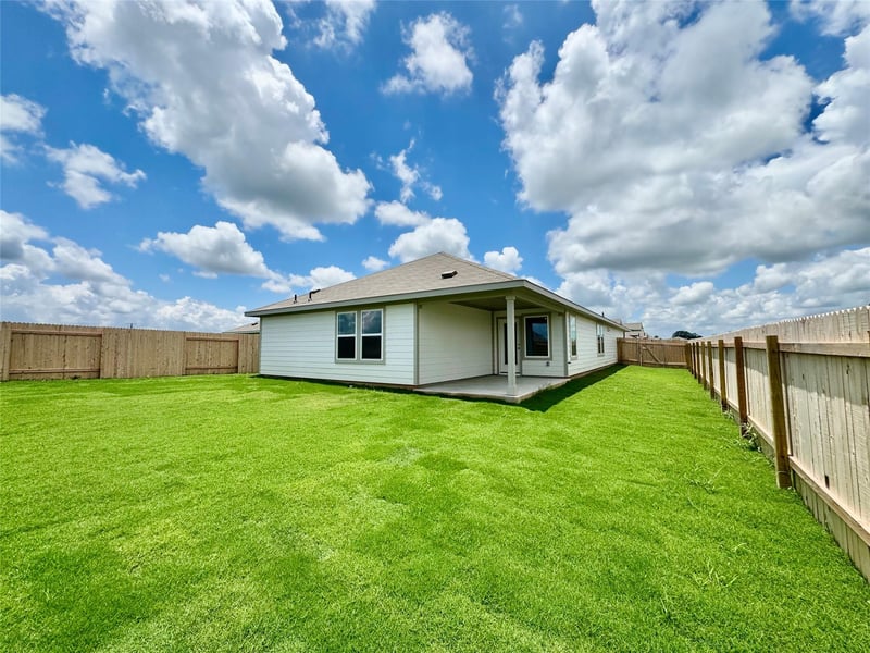 231 Red Tail Hawk LN, Cedar Creek, TX 78612