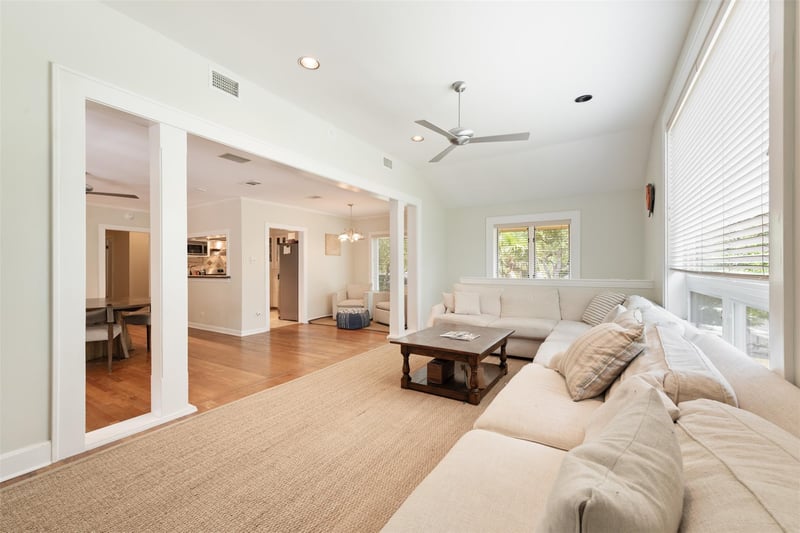 3401 Clearview DR, Austin, TX 78703