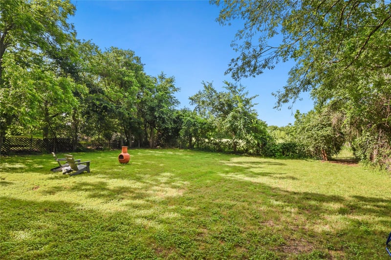528 Old Mcdade RD, Elgin, TX 78621