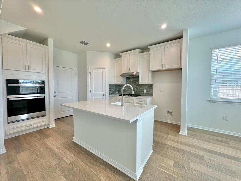 335 Young ST, Buda, TX 78610