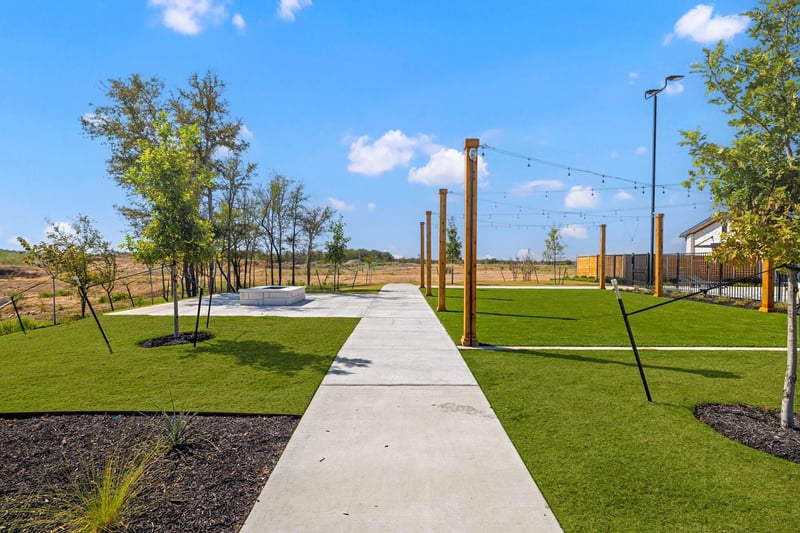 226 Hornet ST, Elgin, TX 78621