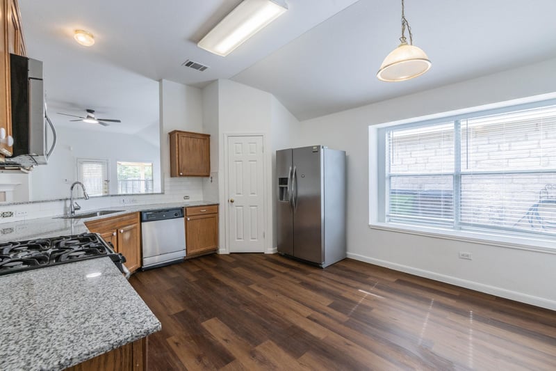 220 N Crossing TRL, Round Rock, TX 78665