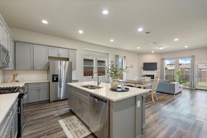 1313 Mustang Brook LN, Leander, TX 78641