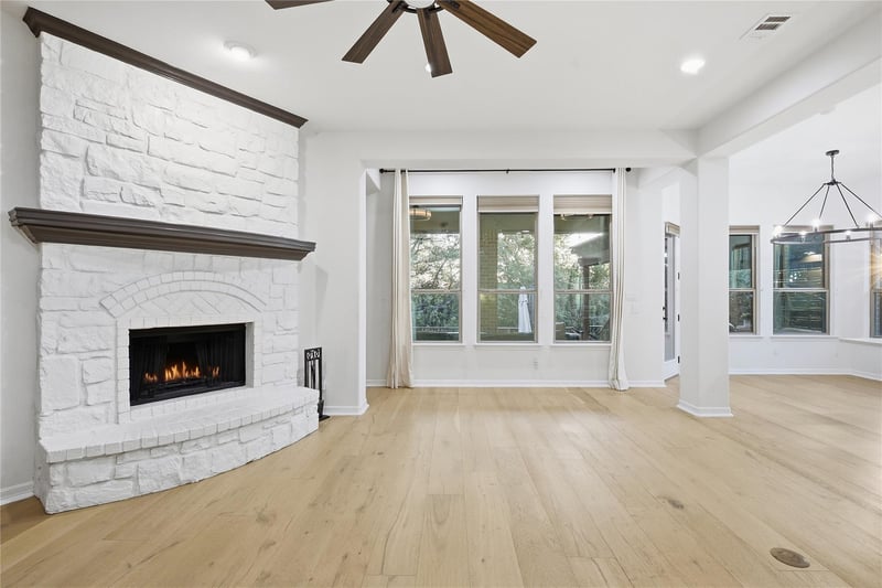 208 Mirafield LN, Austin, TX 78737