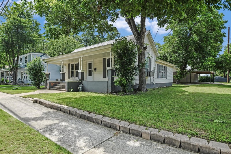 312 W 10th ST, Georgetown, TX 78626