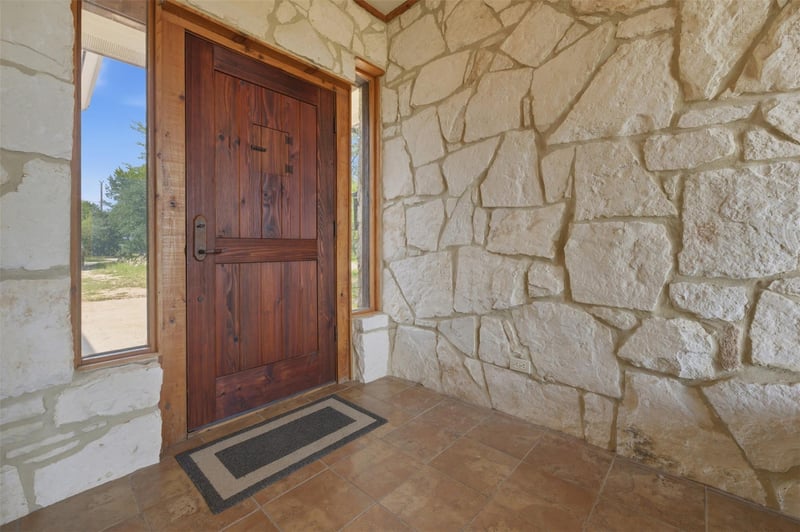 700 Skyline Ridge Lookout DR, Wimberley, TX 78676