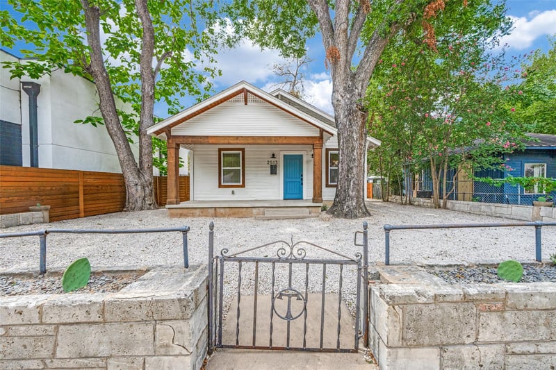 2513 E Cesar Chavez ST, Austin, TX 78702