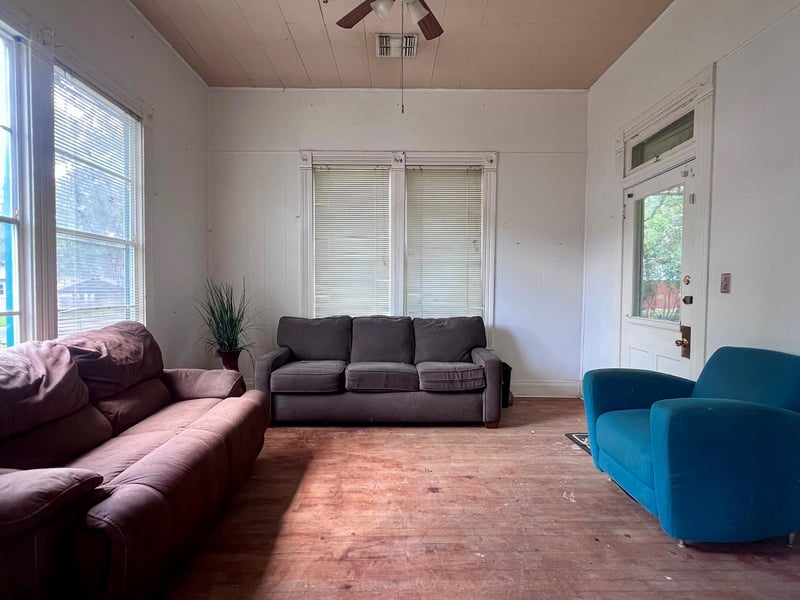 101 NE 6th ST, Smithville, TX 78957