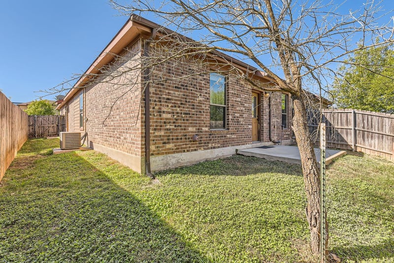 107 Creekside Villa DR, Kyle, TX 78640
