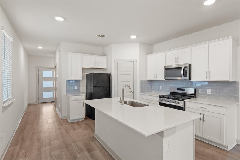 328 Fairfax Ave, San Marcos, TX 78666