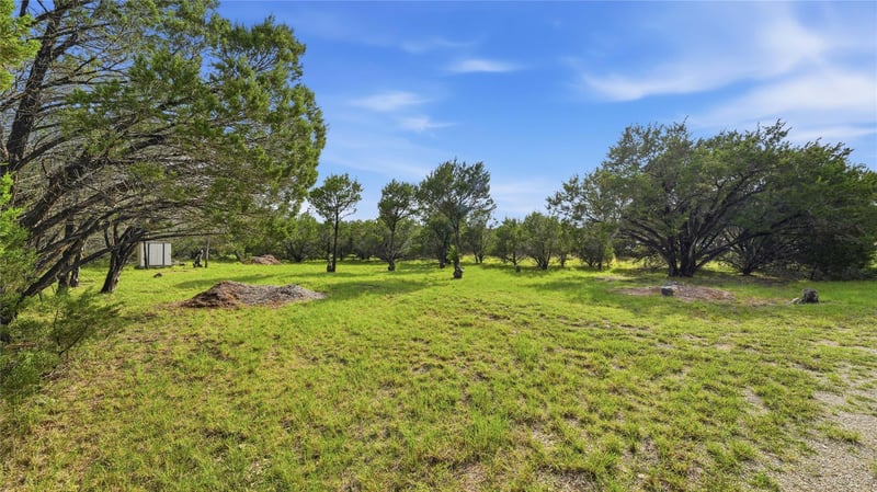 30 Meadow Oak CT, Wimberley, TX 78676