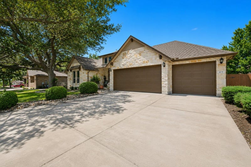 404 Grosseto LN, Georgetown, TX 78628