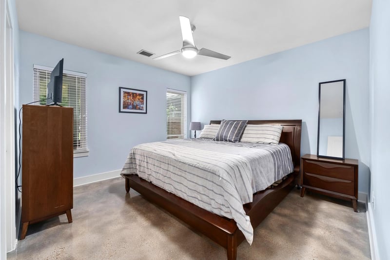 604 W Live Oak ST, Austin, TX 78704