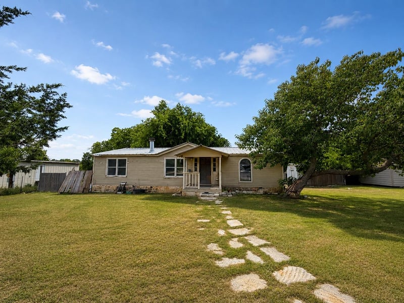 210 Jennifer LN, Leander, TX 78641