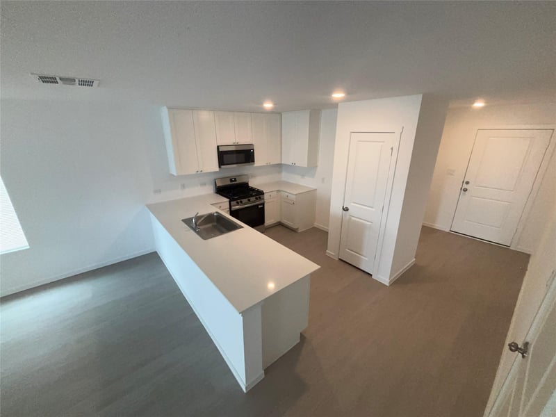 120 Spotbill CT, Uhland, TX 78640