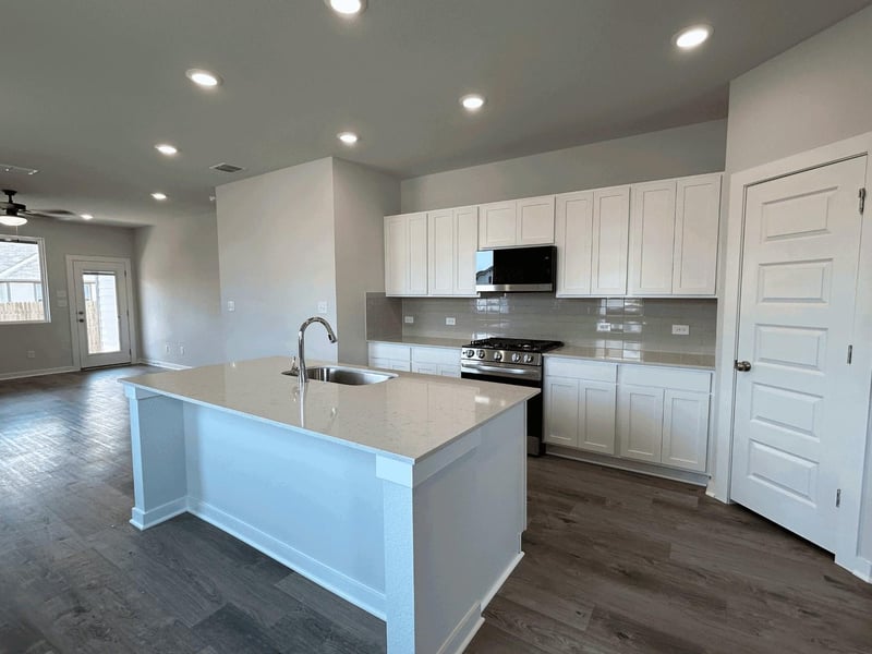 103 Two Bits, Elgin, TX 78621