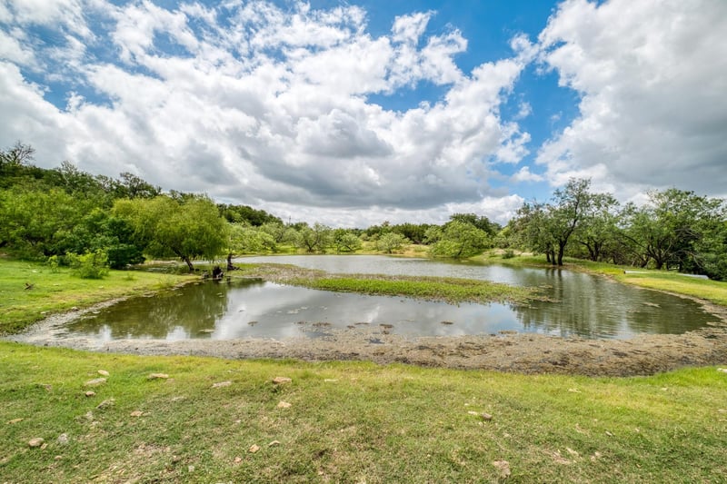 701 Berry LN, Georgetown, TX 78626